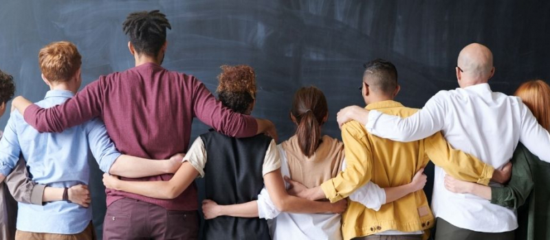 How can we apply design thinking in diverse organizations and multi-cultural teams?