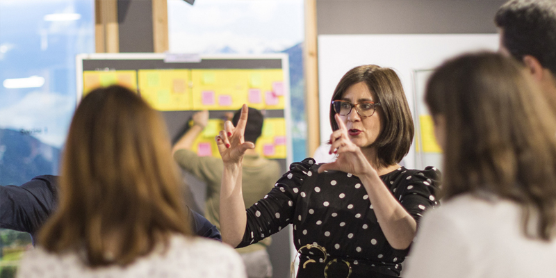 WHY DESIGN THINKING ?