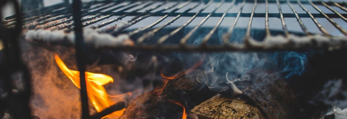 How might we offer a completely different experience by eating firewood grilled food at home?